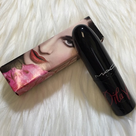 MAC Dita Von Teese Red Lipstick RARE Limited Edition Collectors Item - Picture 3 of 6